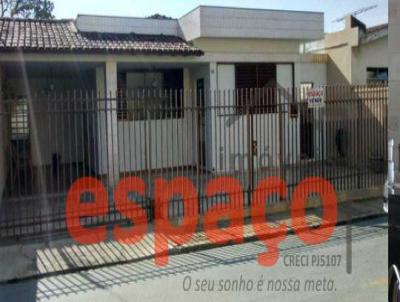 Casa para Venda, em Pará de Minas, bairro Nossa Senhora de Lourdes, 4 dormitórios, 1 banheiro, 3 vagas